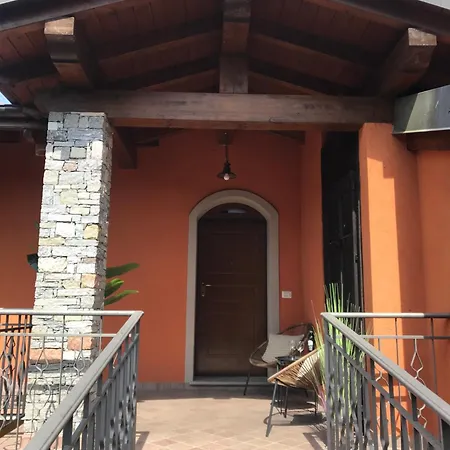 Apartment I Bassola Med Privat Parkering Armeno