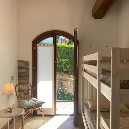 Apartment I Bassola Med Privat Parkering Armeno