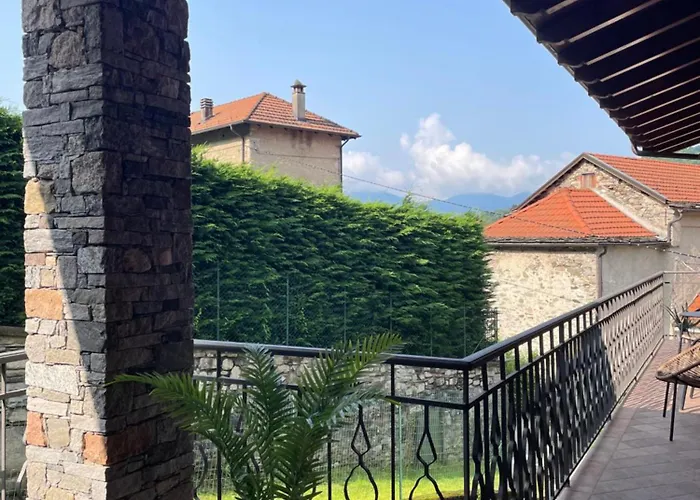 Appartement I Bassola Med Privat Parkering Armeno
